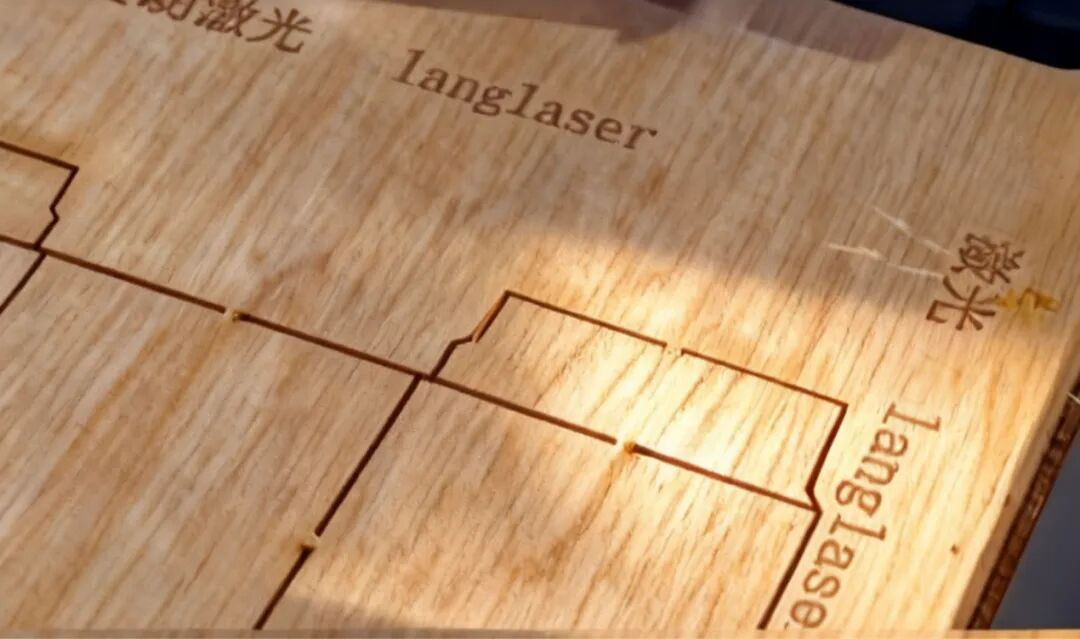 Utforske det grenseløse potensialet til laserknivdysesystemer!